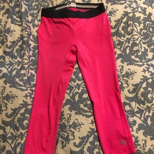 Womens Soffe Capri spandex workout leggings.